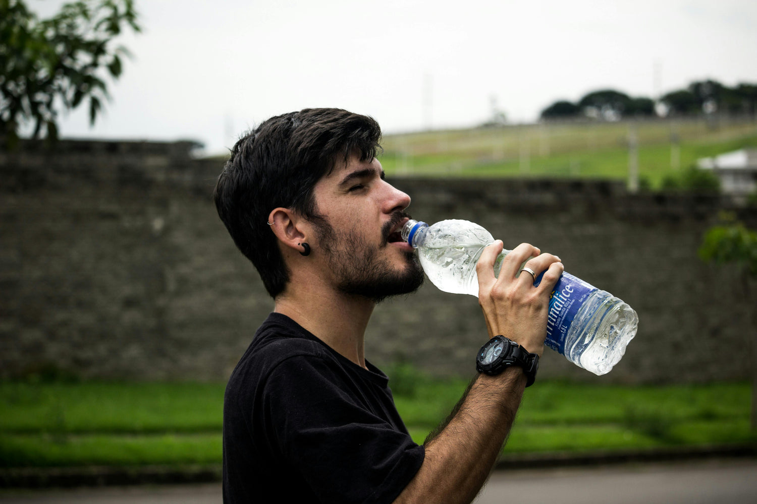 How Dehydration Secretly Kills Your Energy and Focus (Even If You’re Drinking Water)